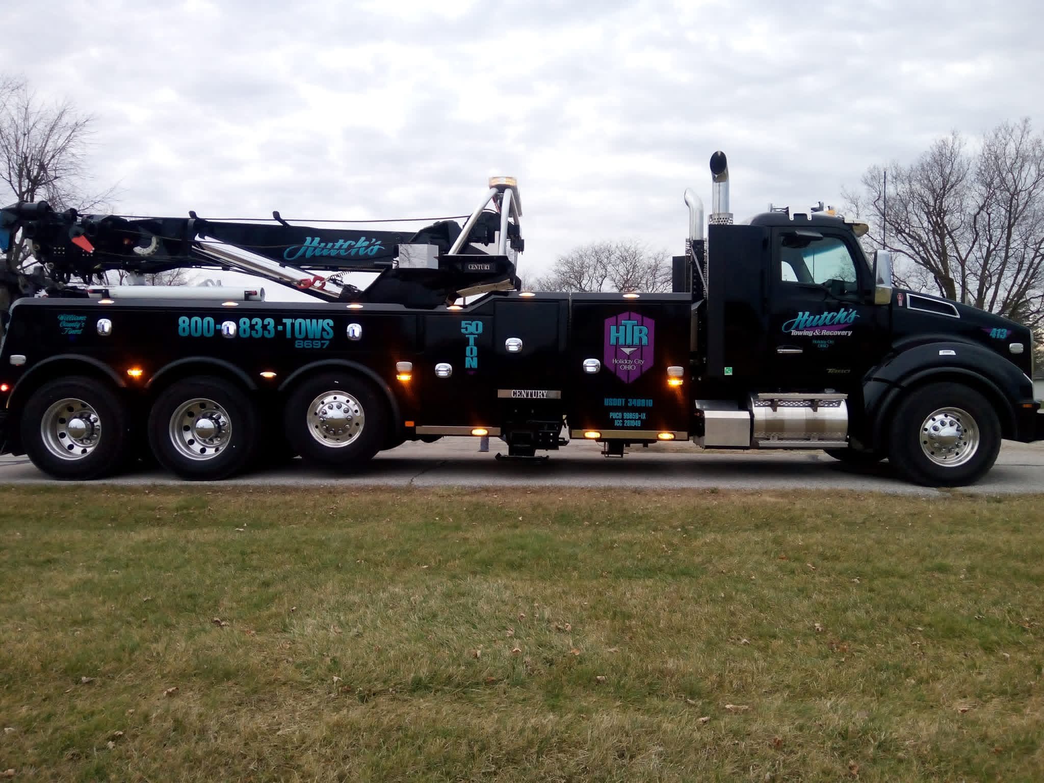 Hutch's 50-ton heavy-duty wrecker